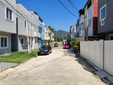 Casa Triplex - Venda - Vargem Grande - Rio de Janeiro - RJ